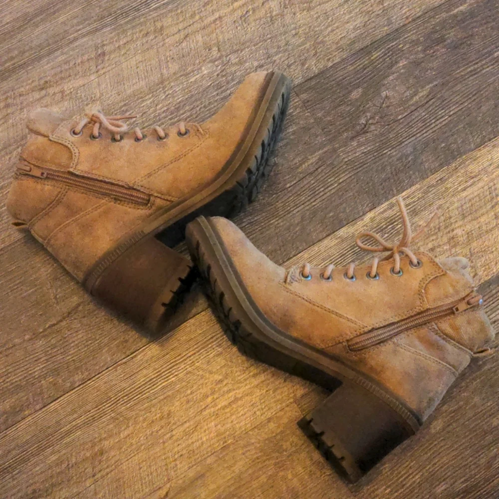 DSW ankle boots size 6.5, tan. - Picture 5 of 6